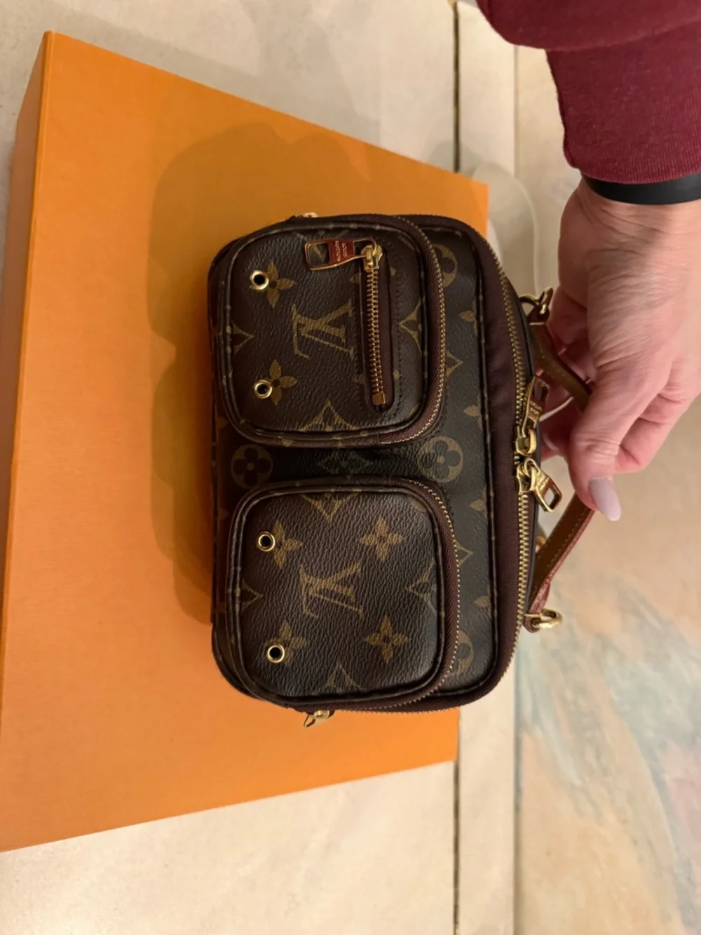 Louis Vuitton Utility Bag - Picture 8 of 11